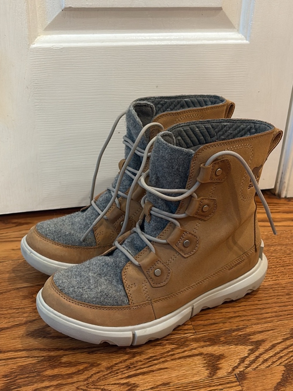 Sorel Lace-Up Winter Boots, women, size 8.5